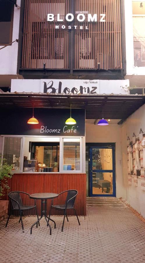 Bloomz Hostel Τσιάνγκ Μάι Εξωτερικό φωτογραφία