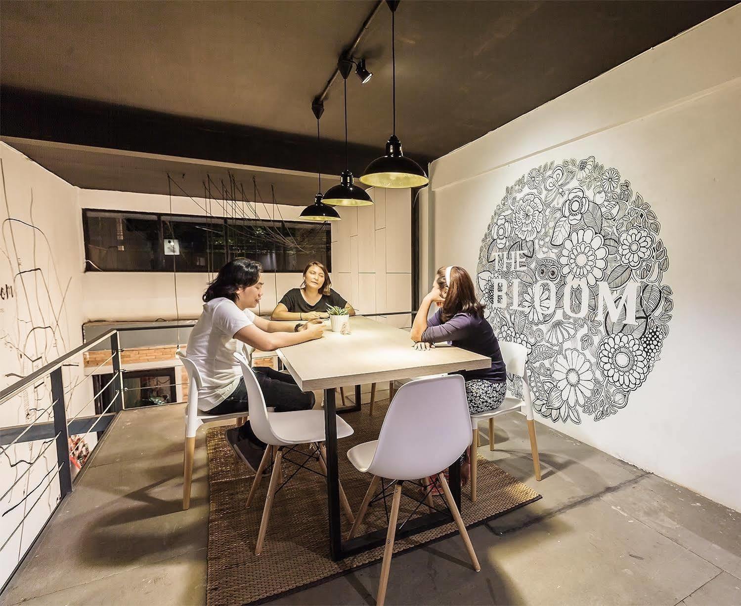 Bloomz Hostel Τσιάνγκ Μάι Εξωτερικό φωτογραφία